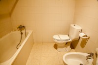 /album/fotos%204%c2%ba%20izquierda%206%20pax/ba%c3%b1o-jpg/